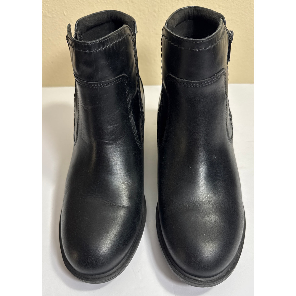 Clarks Women's Neva Zip Waterproof Black Leather Ankle Boot - Size 9 - Picture 2 of 8